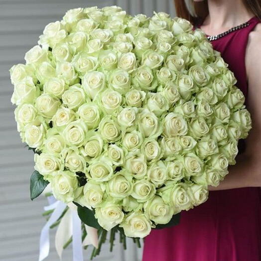 101 pieces white roses bouquet