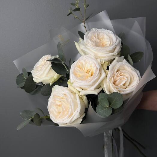 Bouquet of white roses / 5 peony-shaped roses / Rozinki / Bouquet of flowers