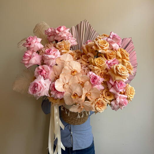 Peach and pink roses basket