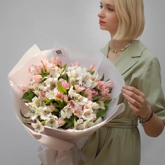 Букет из белых и розовых альстромерий, 19 штук в букете