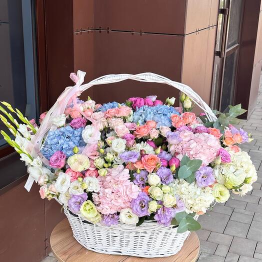 Корзина с цветами Вау эффект