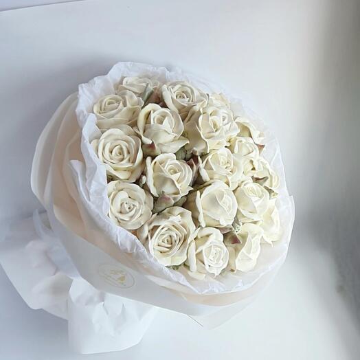 Marshmallow bouquet of White roses