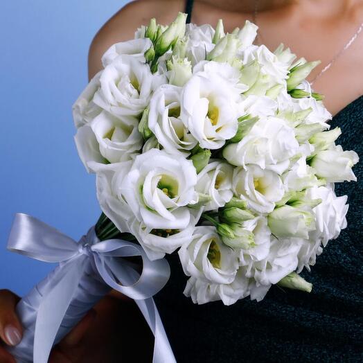 Свадебный букет из Эустомы