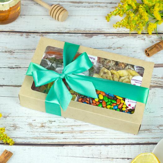 Подарочный набор орехов и сухофруктов 6 вкусов (300гр.)