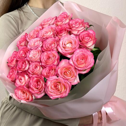 💘Сочный букет "PERVOЦВЕТ" из 25 розовых роз Джумилия в стильной упаковке