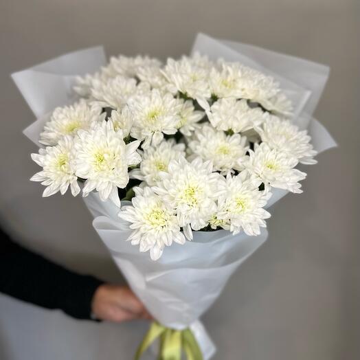 Моно букет из белой хризантемы