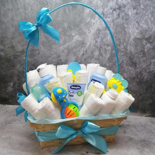 Корзинка из памперсов для новорожденного