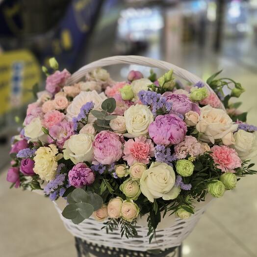 Корзина с цветами 7689
