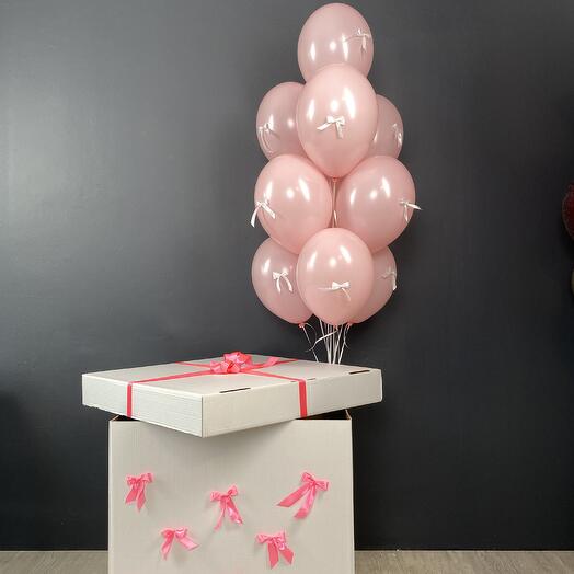 Коробка с шарами и 🎀