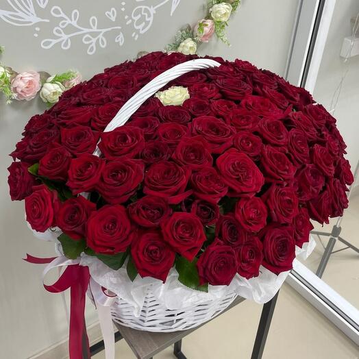 Корзина из 101 розы (1)(2)