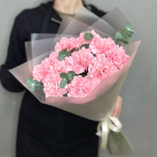 Bouquet of 11 pink carnations (dianthus)