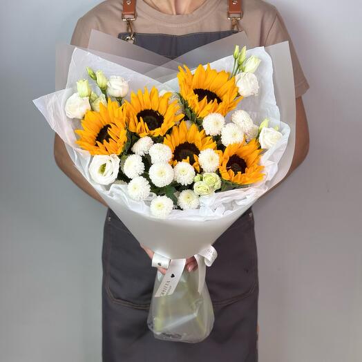 Bouquet of sunflowers and chrysanthemums
