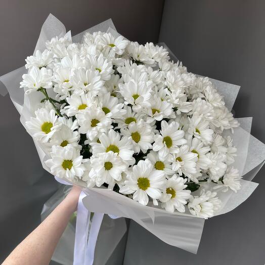 Букет из 15 кустовых белых хризантем