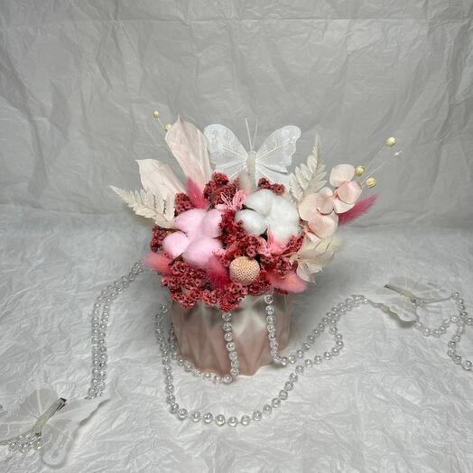 Цветочная композиция из сухоцветов