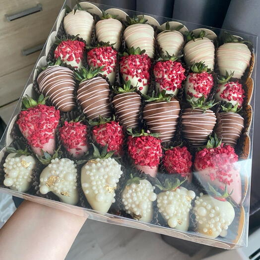 Клубника в шоколаде LoveBerry 30 шт