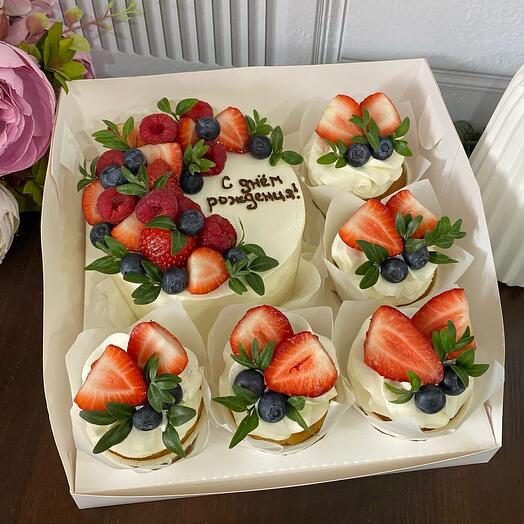 Set of bento cake+cupcakes