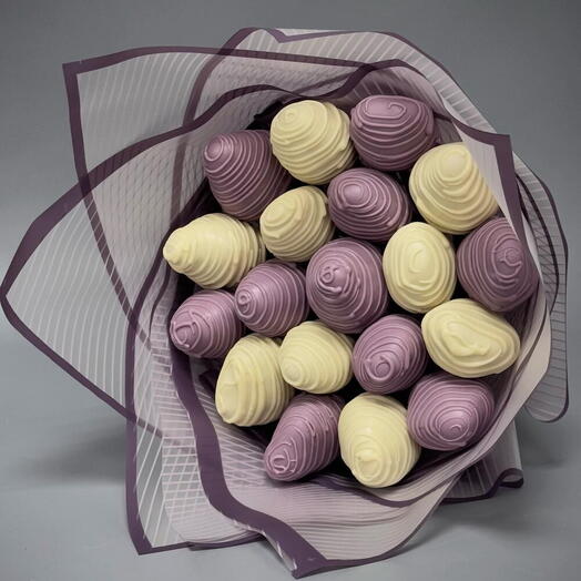 Bouquet of strawberries in chocolate Violette