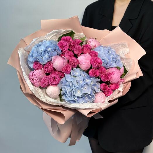 Дофаминовый Bouquet 53 с пионами, гортензиями и пионовидными розами