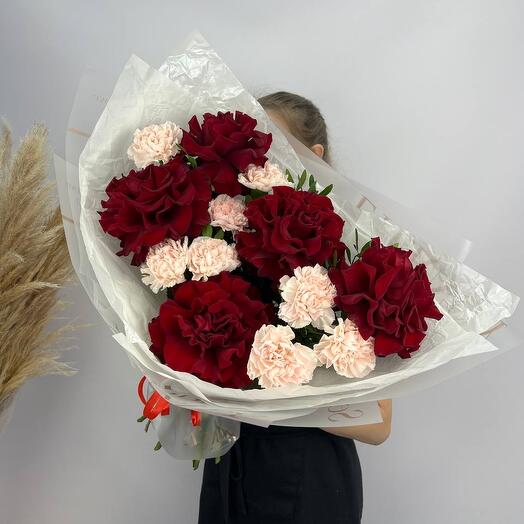 Ажурные розы с диантусами