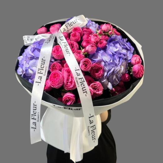 Фиолетовая элегантность композиция с гортензией и розами