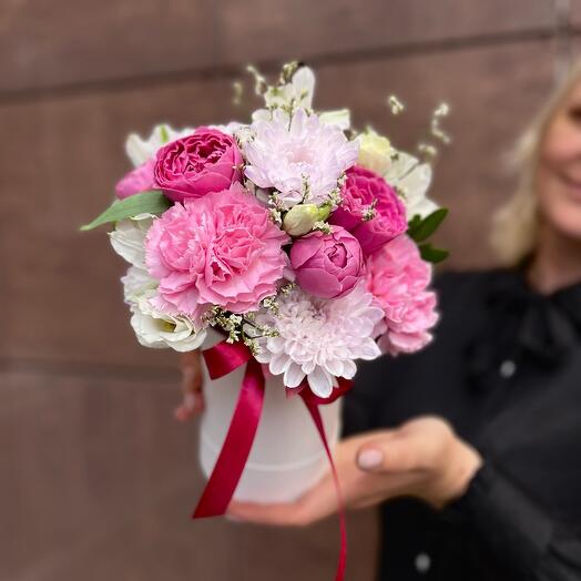 Знак внимания 💕 | Кустовая пионовидная роза, альстромерия, диантус и хризантема
