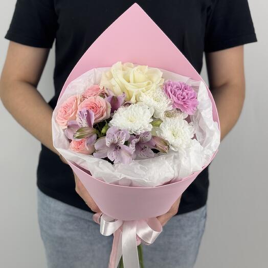 Букет роз, хризантемы, альстромерии и диантуса