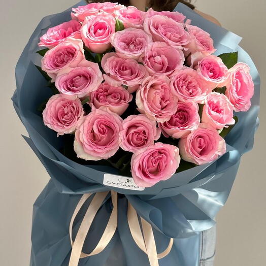 25 pink mandala roses