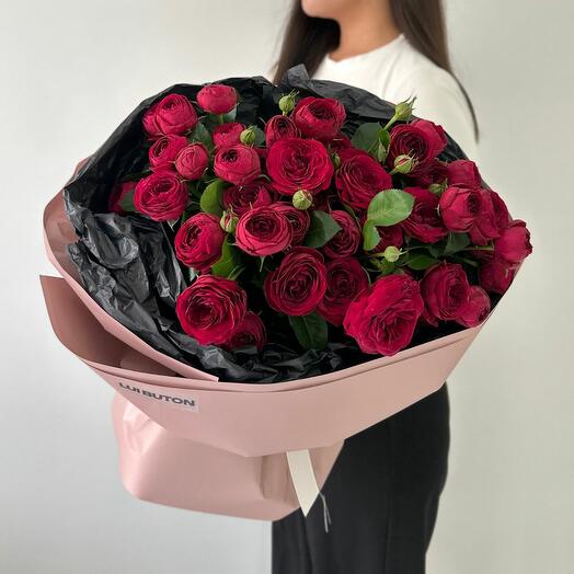 Букет "10 красных кустовых роз"
