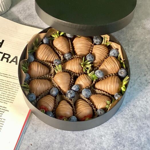Клубника в шоколаде Подарочный набор (14-18🍓)