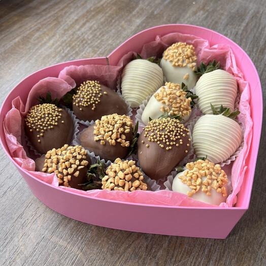 Розовое сердце 💖 Клубника в шоколаде