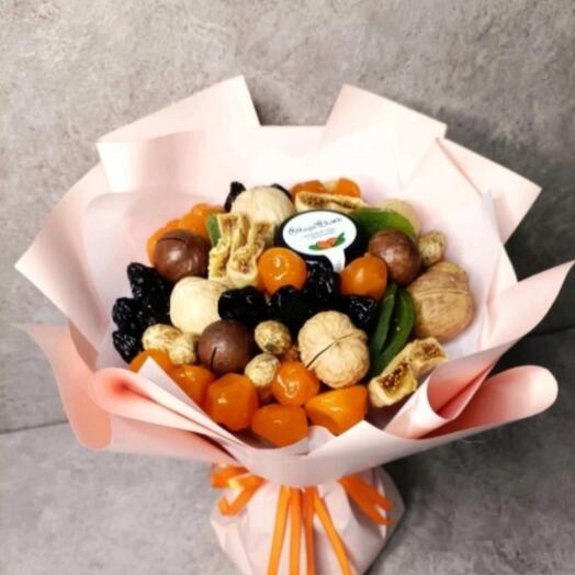 Букет "Вкус меда" из орехов, сухофруктов и меда