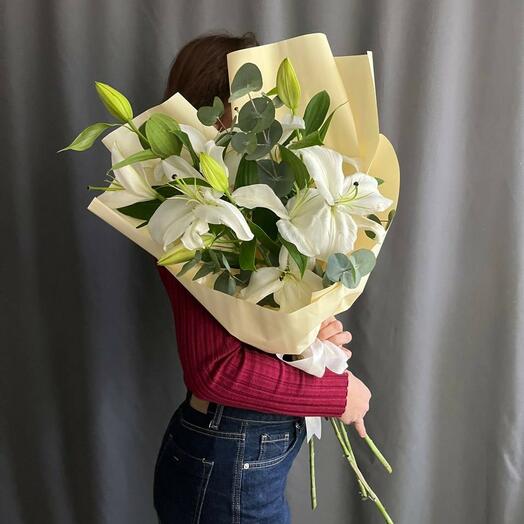 Букет из белых лилий 3 шт