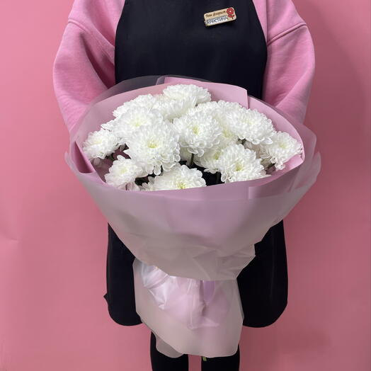 Букет из 5 белых кустовых махровых хризантем