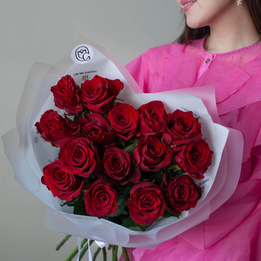 Красные розы 15штук