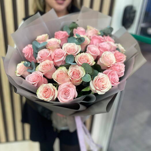 Букет из 29 эквадорских роз