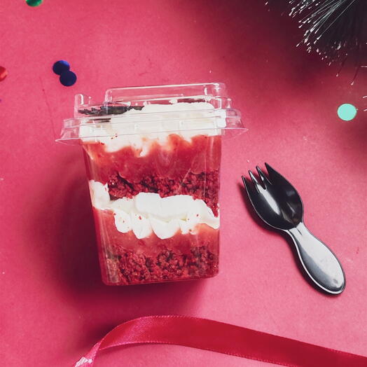 Трайфл торт в стакане красный бархат на новый год и Рождество