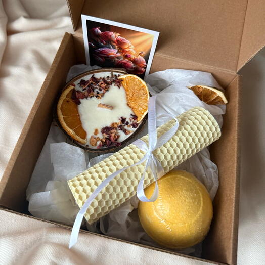 Подарочный набор с соевой свечой в кокосе, со свечой из вощины и бурлящим шаром для ванны