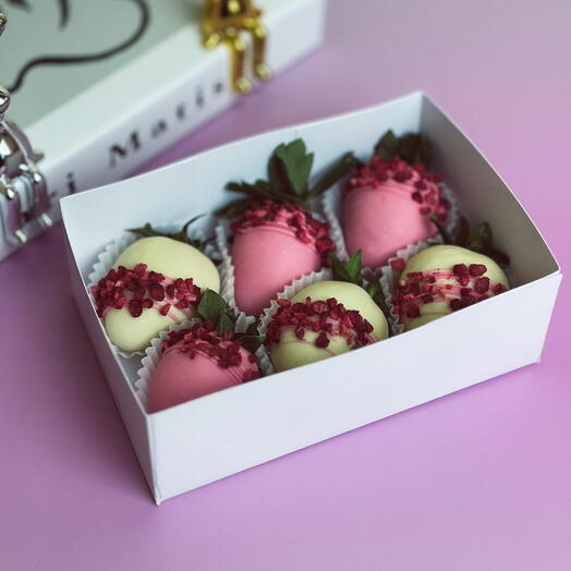 Набор клубники 6 шт. в белом и розовом шоколаде