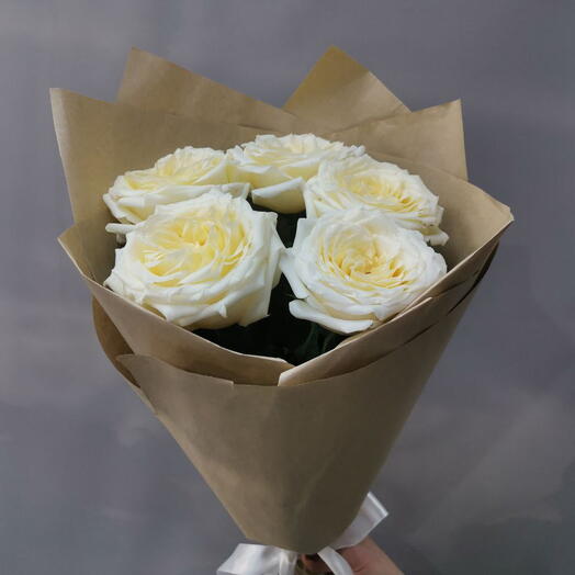 Букет белых роз