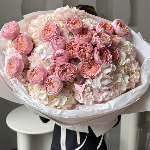 Romeo and Juliet bouquet