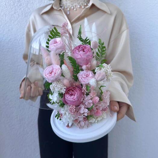 Колба «Розовый лес» со стабилизированными пионовидными розами