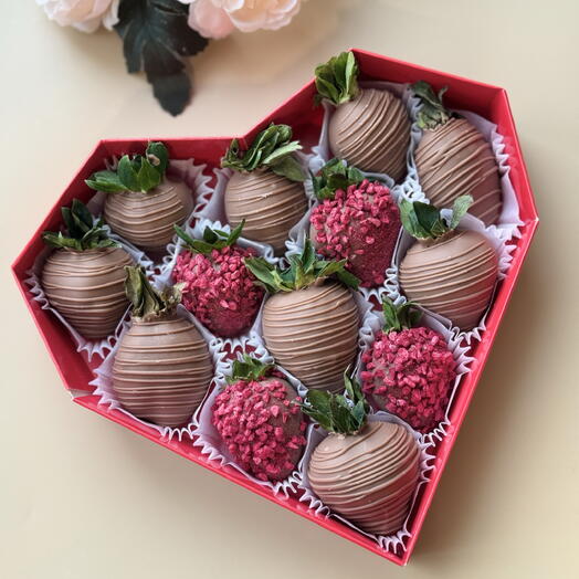 Клубника в шоколаде подарок 🎁