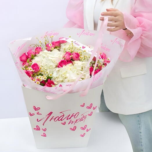 Bouquet "Sincere Feelings" in a box