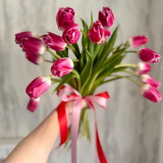 Букет  19 тюльпанов « Я так тебя люблю!» 8 марта цветы из Краснодара