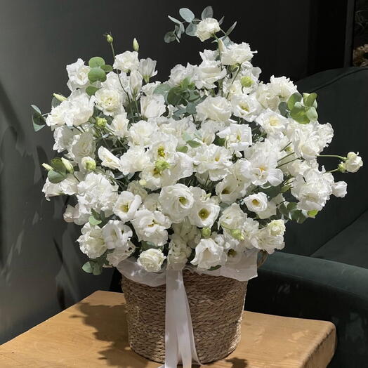 Корзина с эустомой Облако