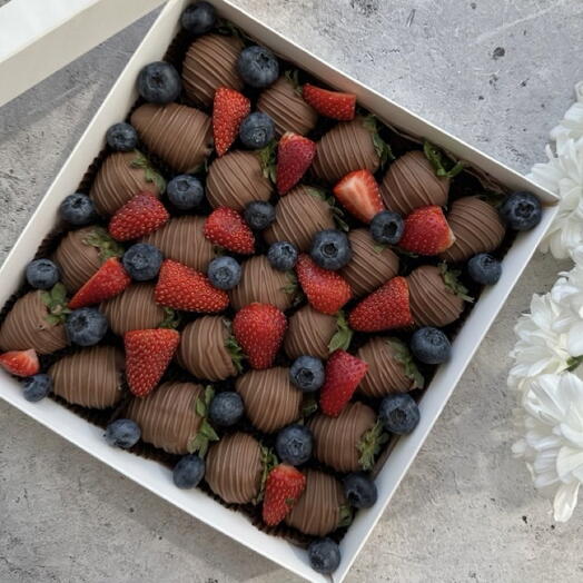 Клубника в шоколаде «blueberry»