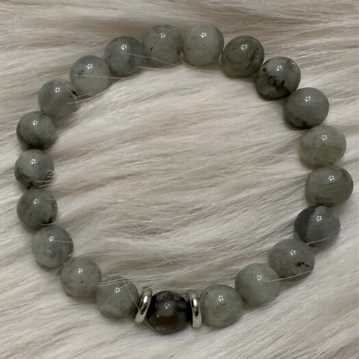 Браслет под серые и темно-серые глаза