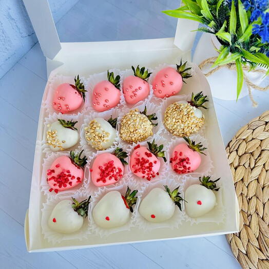 Клубника в шоколаде 16 ягод
