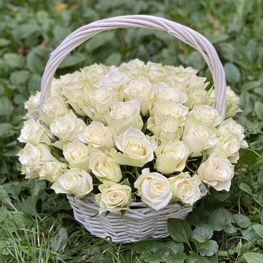 Корзина с розами 3