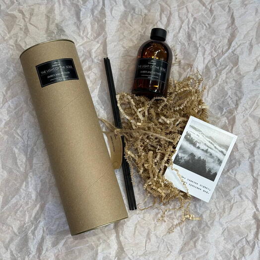 Аромадиффузор с ароматом Amber and Vetiver 100мл